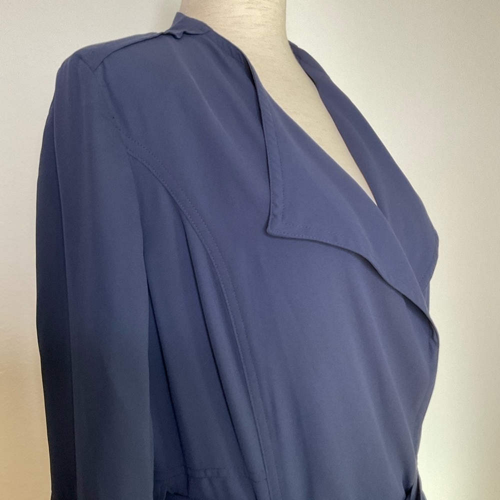 Babaton Quincy Belted Trench Coat Flowy with Pockets in Navy XXSmall - Picture 7 of 15